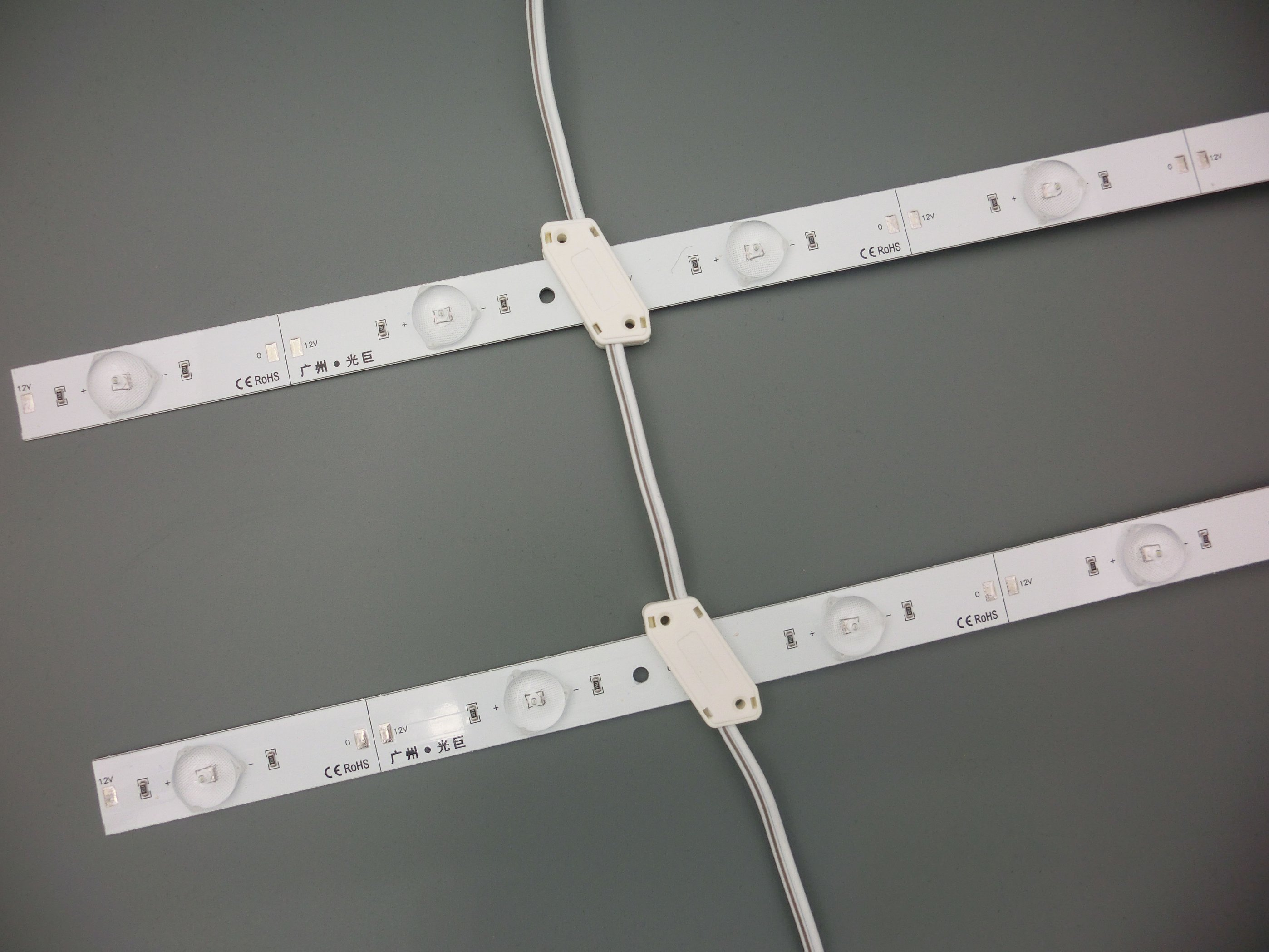 17mm Diffuse Reflection LED Strip 12 Lamps 950mm
