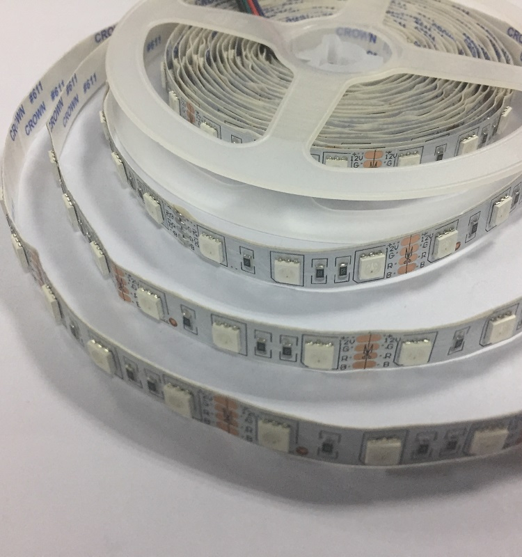 20- 22lm 14.4W IP20 Non-Waterproof RGB LED Strip Set